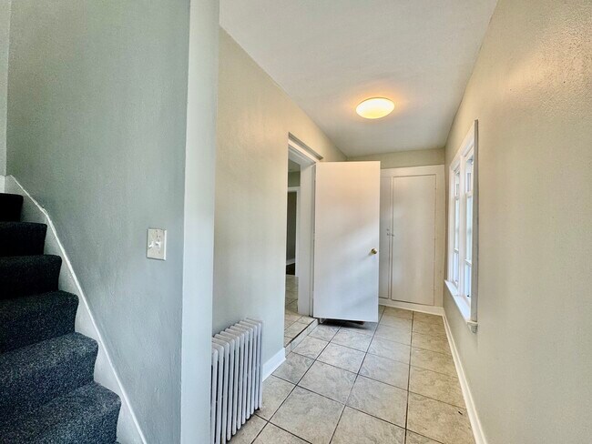 Foto del edificio - 844 Deerfield Rd