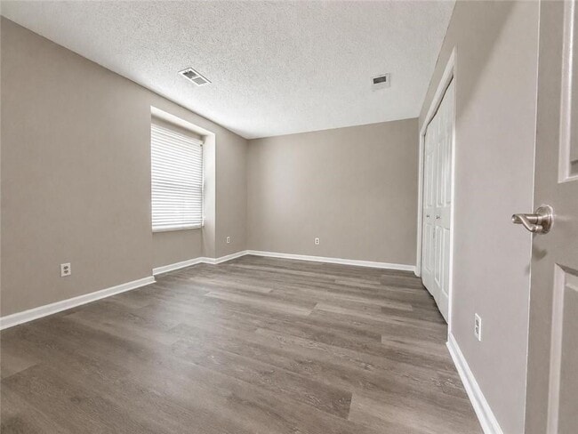 Foto del edificio - 5031 Bell Dr SE