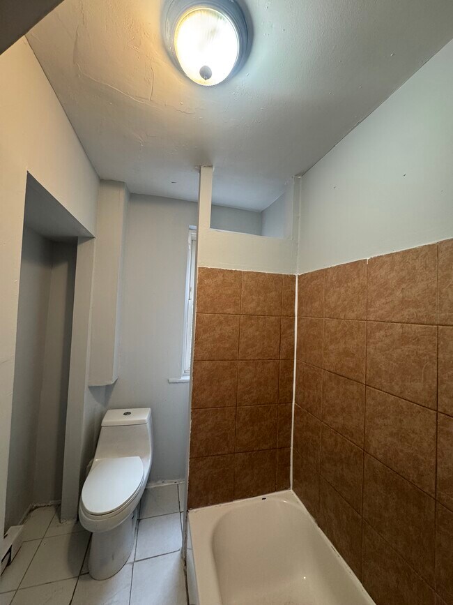 Foto del edificio - 4563 N Colorado St