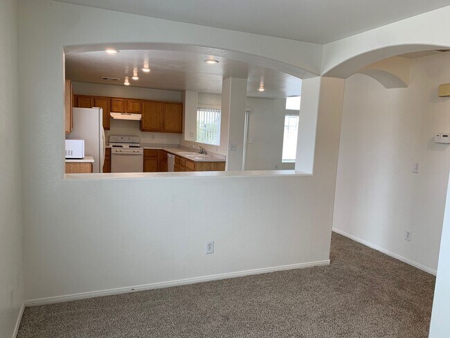 Foto del edificio - Fantastic 4 Bedroom Home Near Sunrise Moun...
