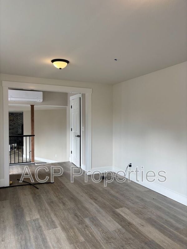 Foto del edificio - 2094 Front St