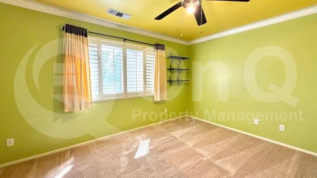Foto del edificio - 16008 S 7th St