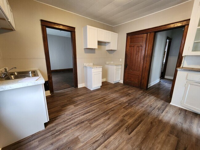 Foto del edificio - 94 Sobieski St