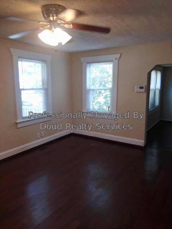 Building Photo - 2904 Peronne Ave