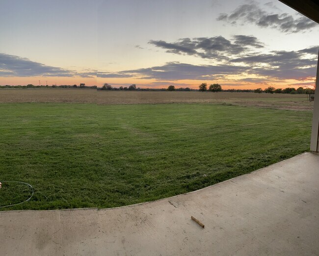 Foto del edificio - 115 Loon Dr