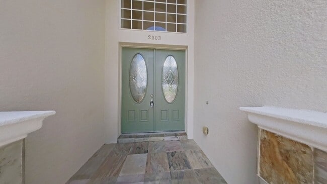 Building Photo - Beautiful 4-bedroom , 4 bathroom House wit...