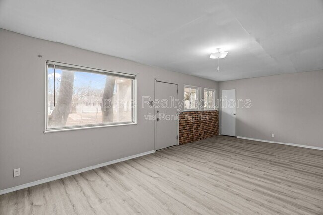 Foto del edificio - 10769 Spring Garden Dr