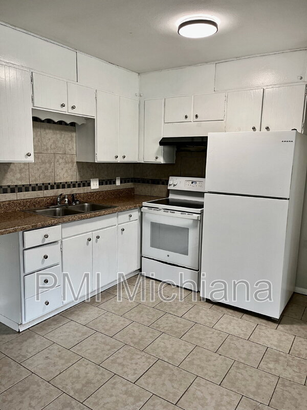 Foto del edificio - 2258 Huey St