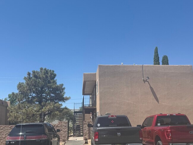 Foto del edificio - 13401 Fruit Ave NE