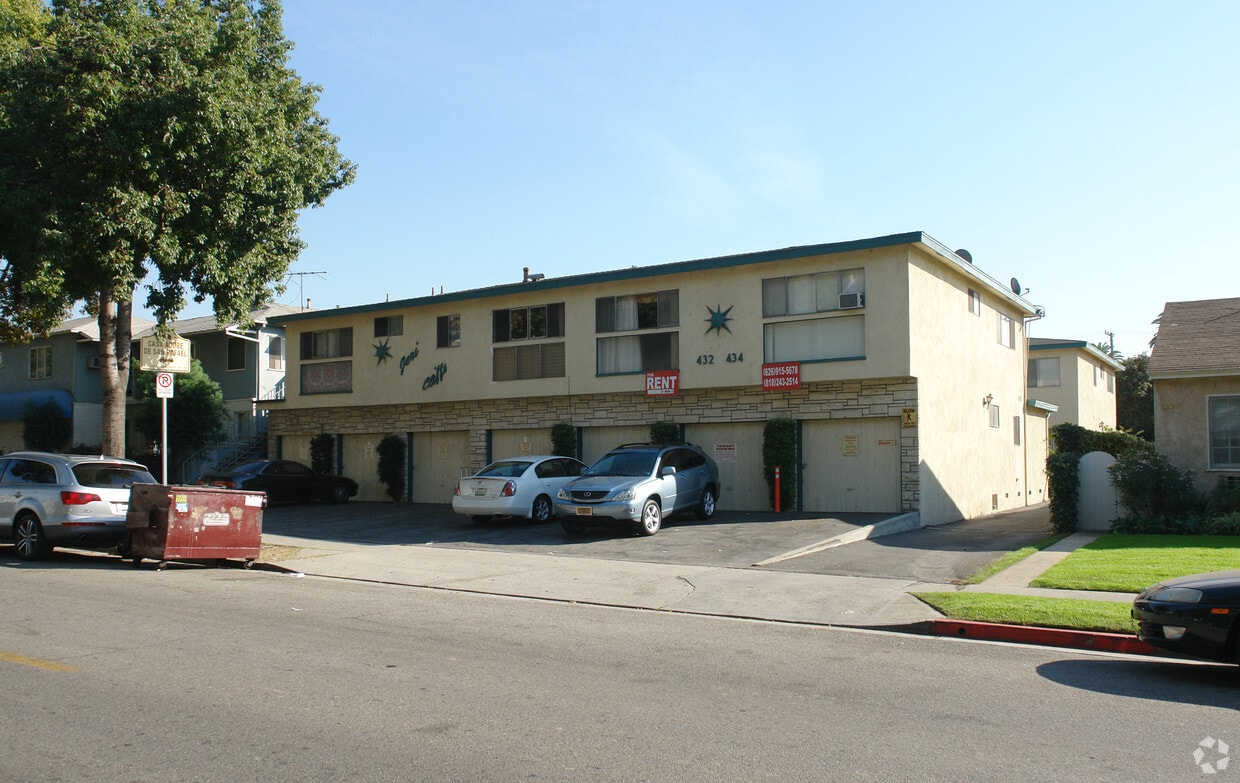 Building Photo - 432-434 W Stocker St