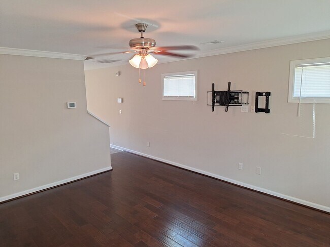 Foto del edificio - Wonderful Two Story Four Bedroom Home in Northeast Columbia!