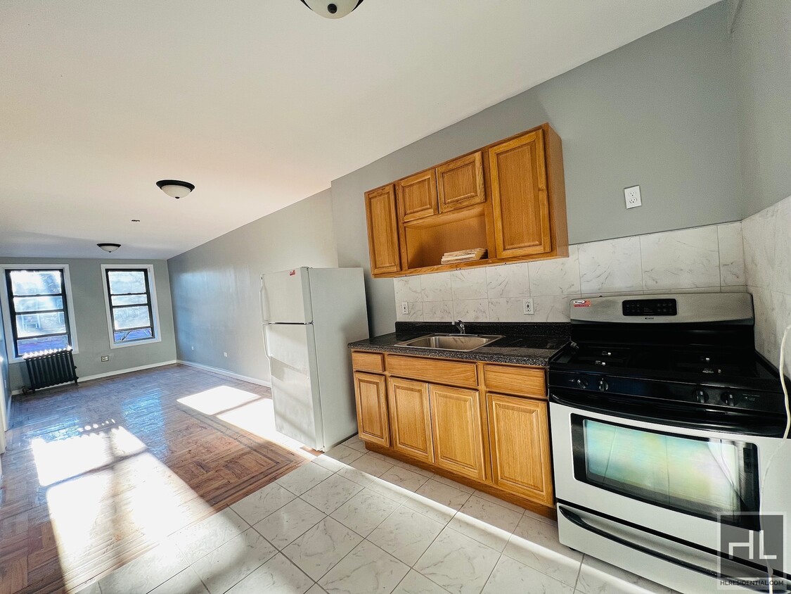 Primary Photo - EAST 94 STREET