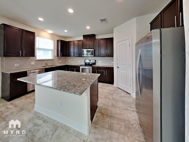 Foto del edificio - 13725 James Buchanan St