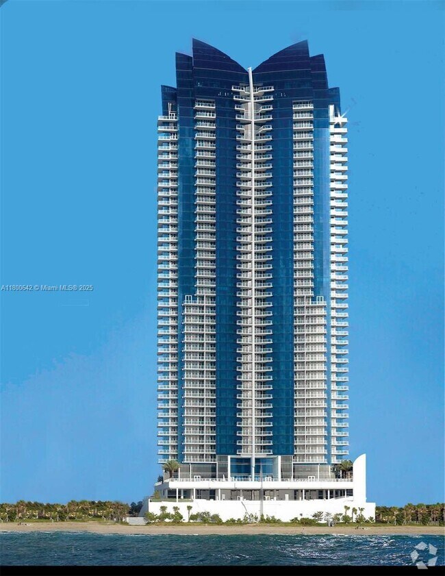 Building Photo - 17121 Collins Ave