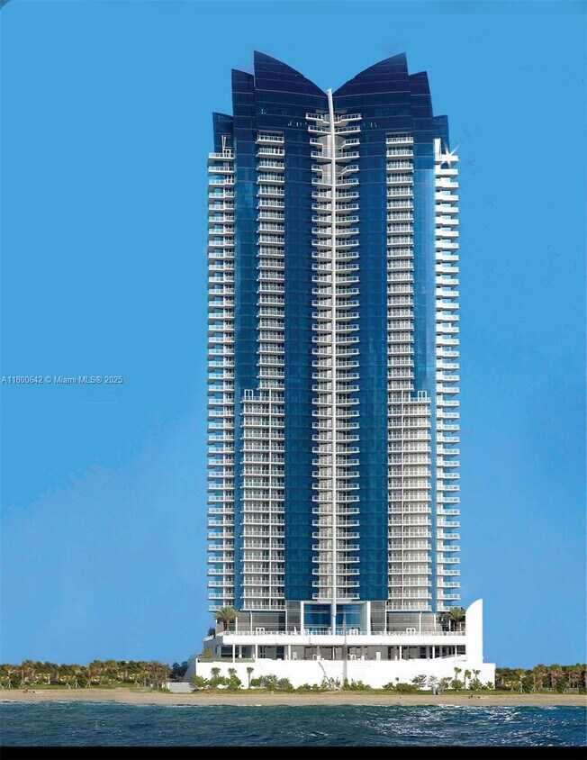 Primary Photo - 17121 Collins Ave