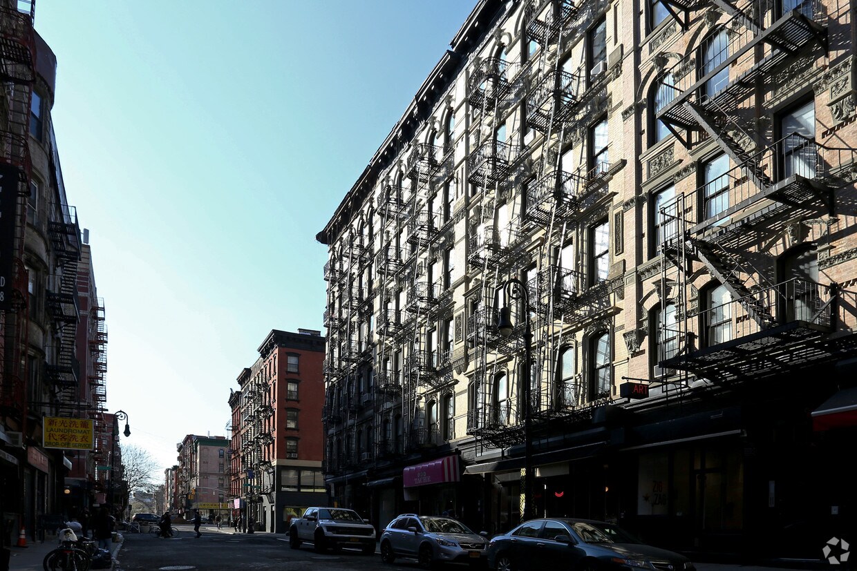 Primary Photo - 254 Broome St