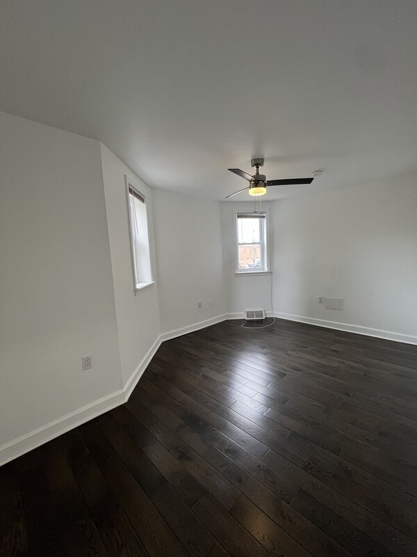 Foto del edificio - 426 N 62nd St