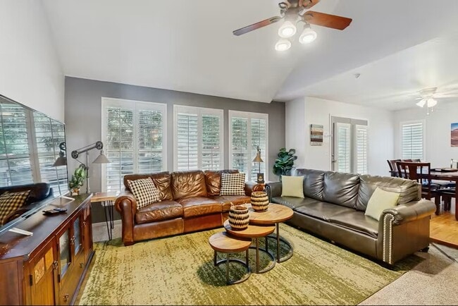 Building Photo - 8149 S Clover Spring Ln