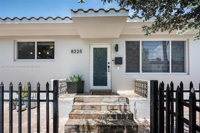 Building Photo - 8225 Hawthorne Ave