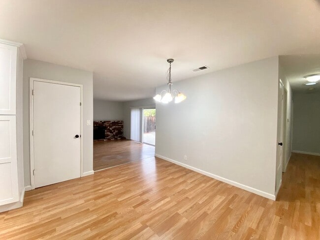 Foto del edificio - Upgraded 3-Bedroom 2-Bathroom Home for Rent - Union City!