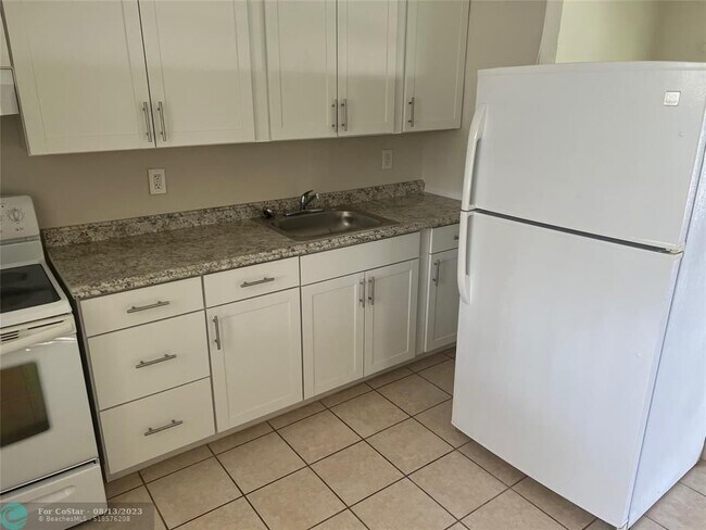 Foto del edificio - 3600 SW 37th St