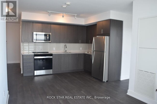 Photo du bâtiment - 2550 Simcoe St N