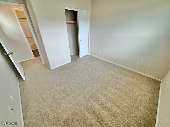 Foto del edificio - 8697 Roping Rodeo Ave