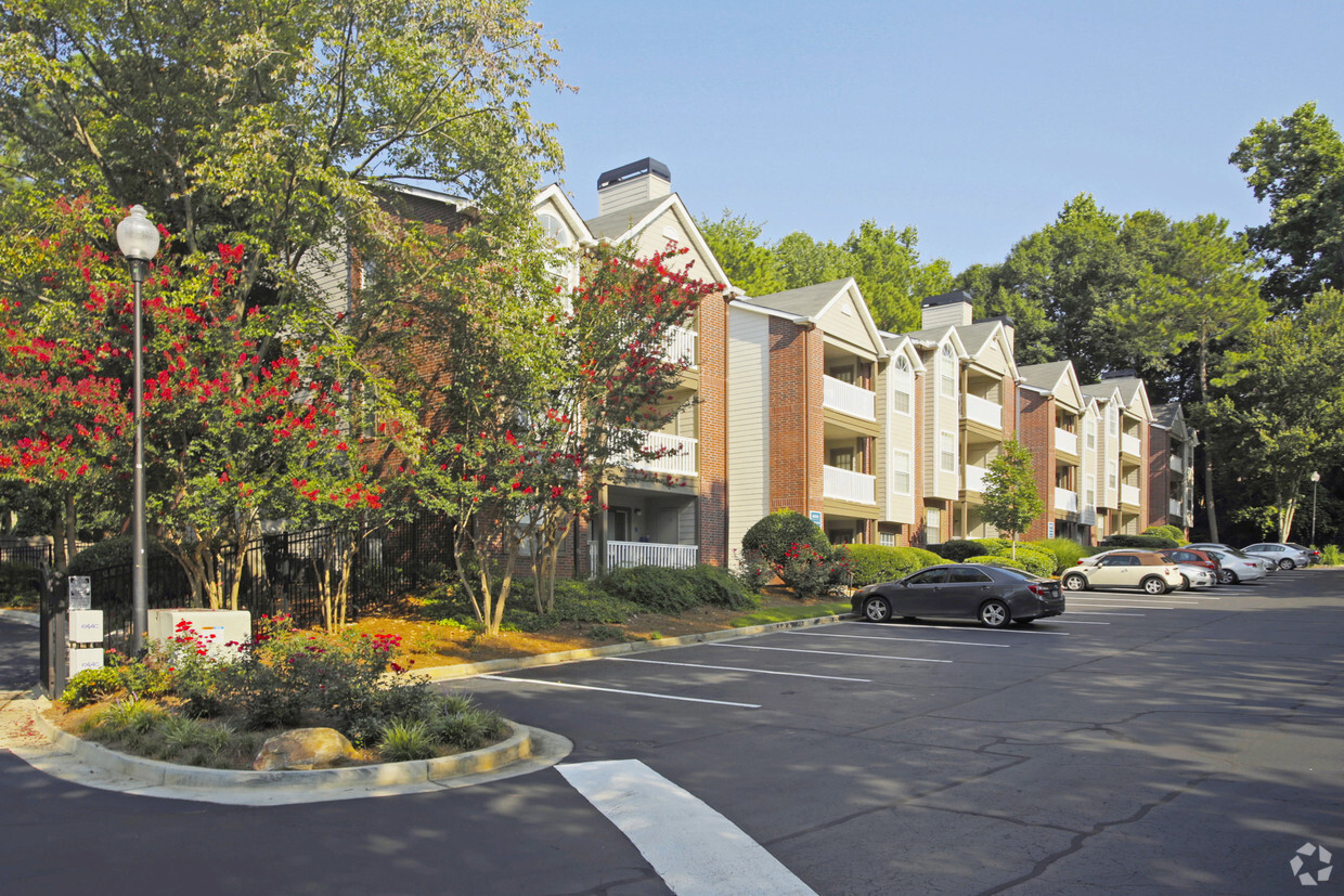 The Pointe at Lenox Park - 1900 N Druid Hills Rd NE, Brookhaven, GA  Apartments for Rent