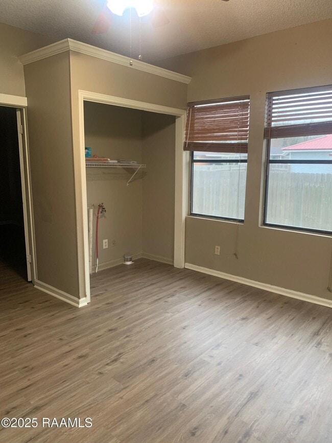Building Photo - 331 Nottingham Cir