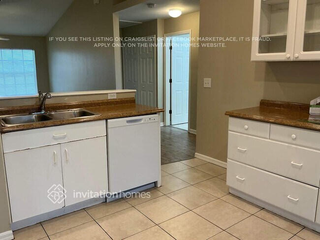 Foto del edificio - 904 NE 5th Pl