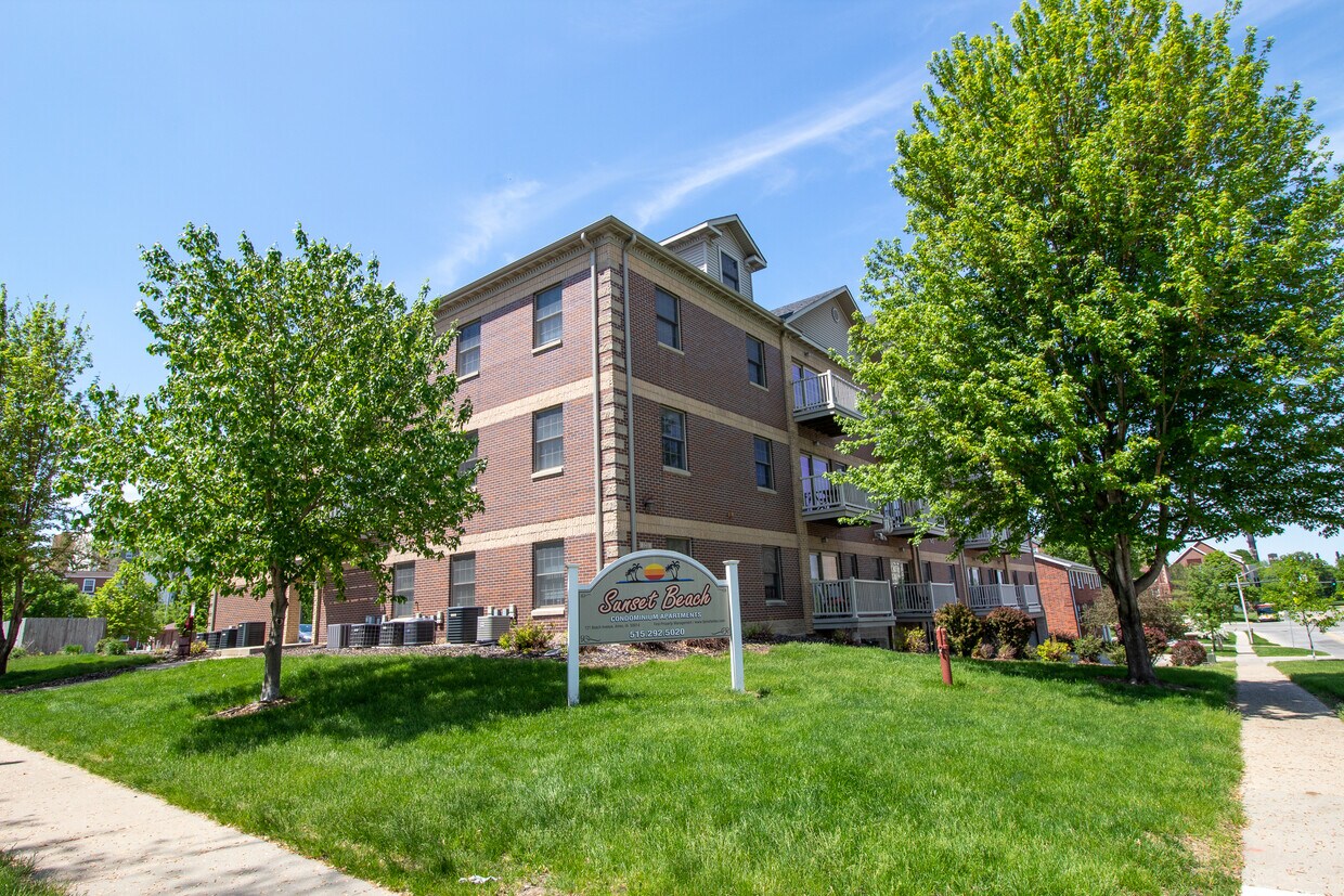 Sunset Beach Apartments in Ames, IA