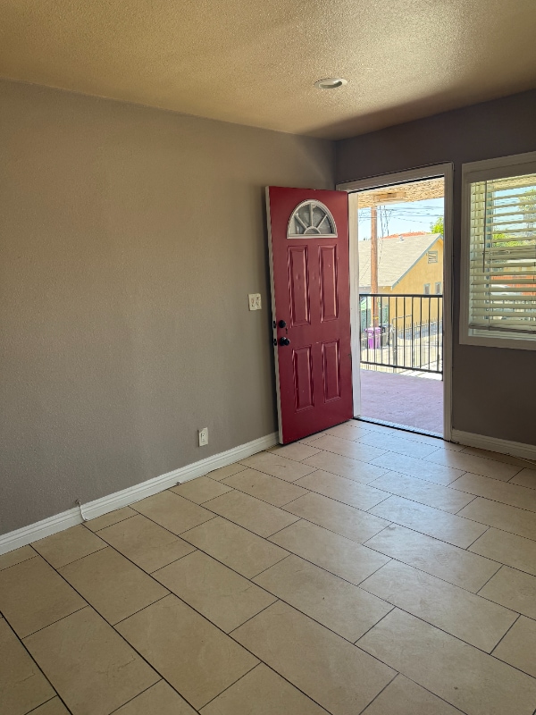 Foto del edificio - 524 E Rhea St