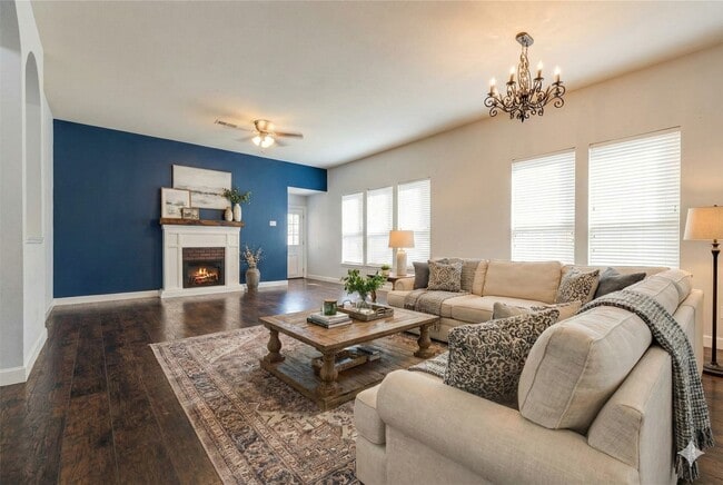 Foto del edificio - 7210 Chasegrove Ln