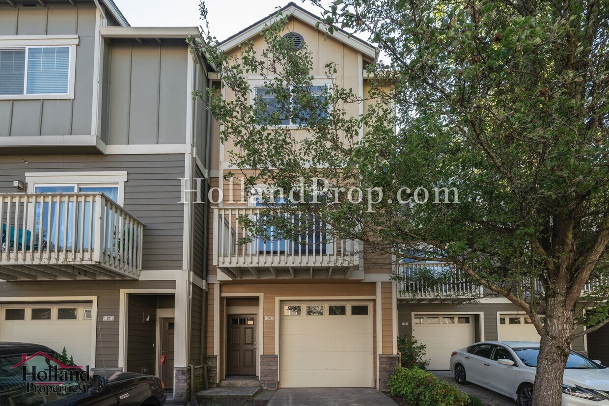 Primary Photo - 2 Bedroom Beaverton with an extra flex room!