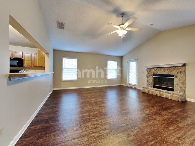 Building Photo - 96742 Commodore Point Dr