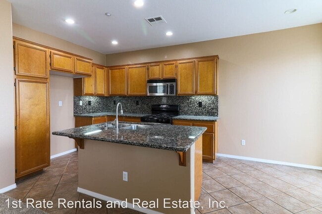 Building Photo - 3 br, 2.5 bath House - 27900 John F. Kenne...