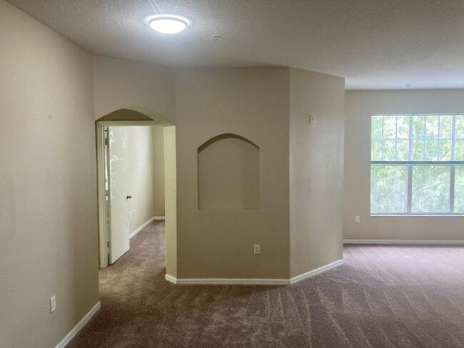 Building Photo - 1 bd / 1 ba in Palms Club Community