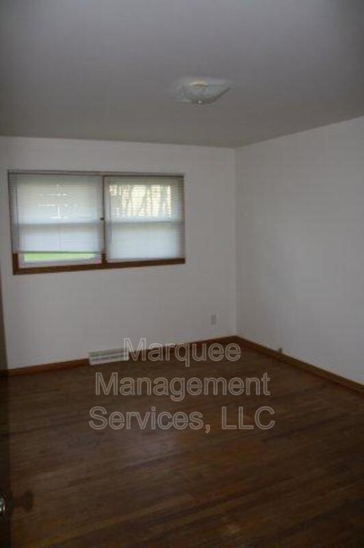 Building Photo - 4901 Camden Rd