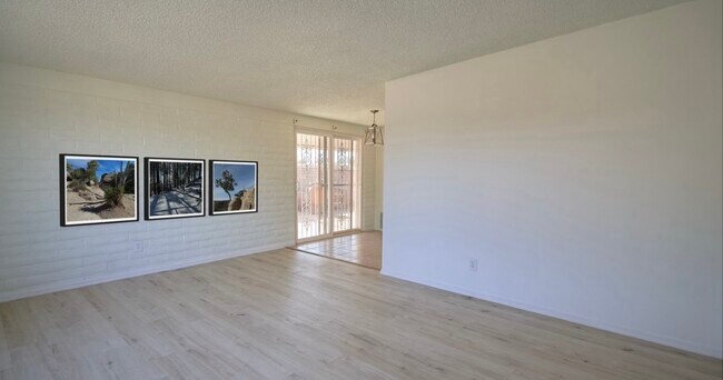 Building Photo - 3410 S Mann Ave