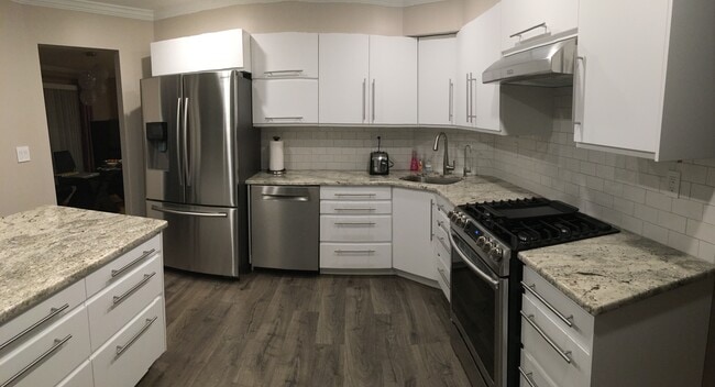 Building Photo - 130 Diamond Ln
