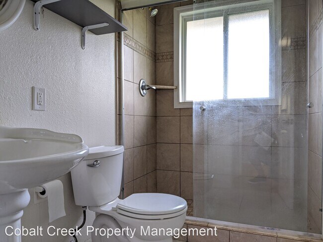 Foto del edificio - 6 br, 2 bath House - 405 Ford St