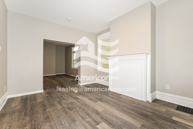 Foto del edificio - 519 McClintock Ave