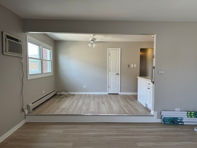 Building Photo - 7033 W 99th St