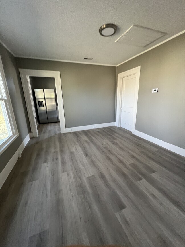 Foto del edificio - 726 Henderson Ave