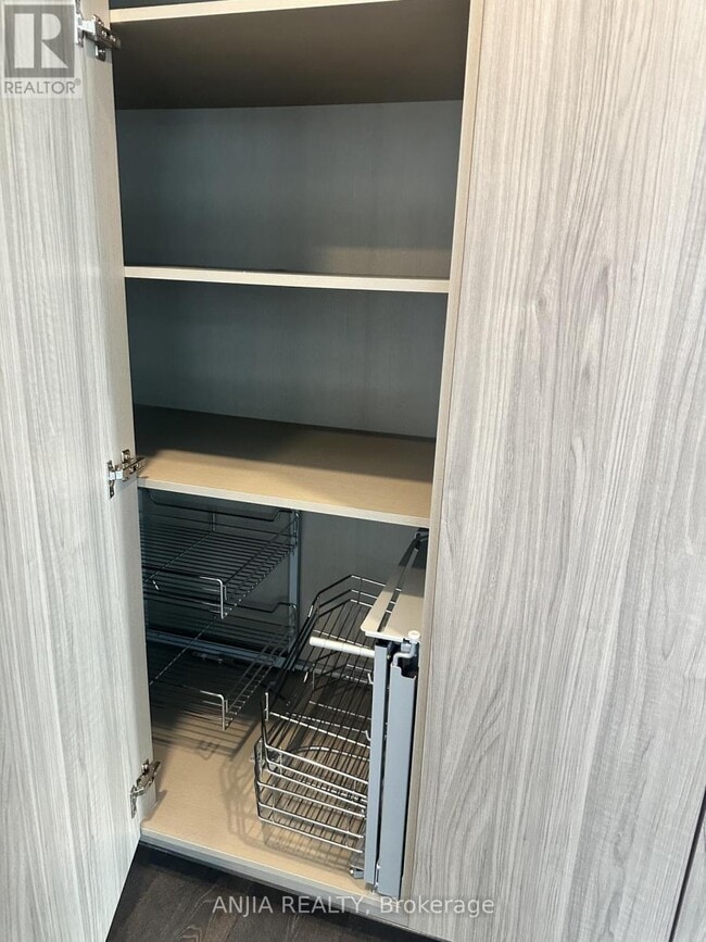 Photo du bâtiment - 1 Concord Cityplace Wy