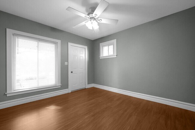 Foto del edificio - 234-236 E Hudson St