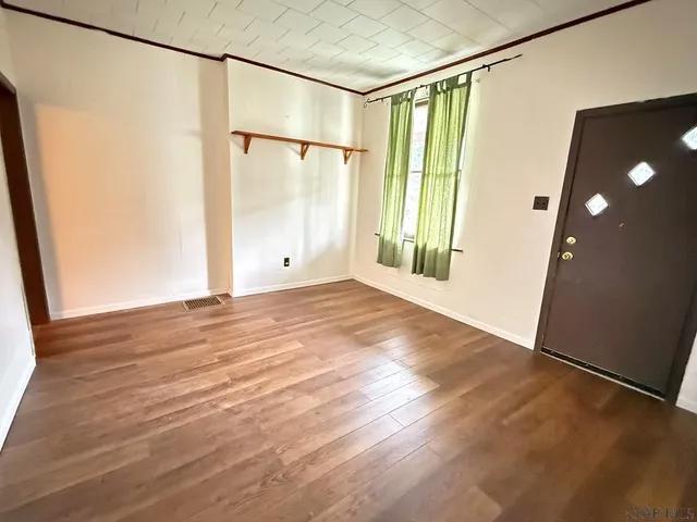 Foto del edificio - 131 Plainfield Ave