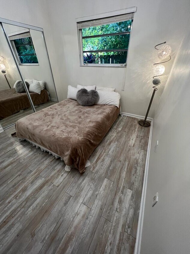 Foto principal - 8888 SW 136th St