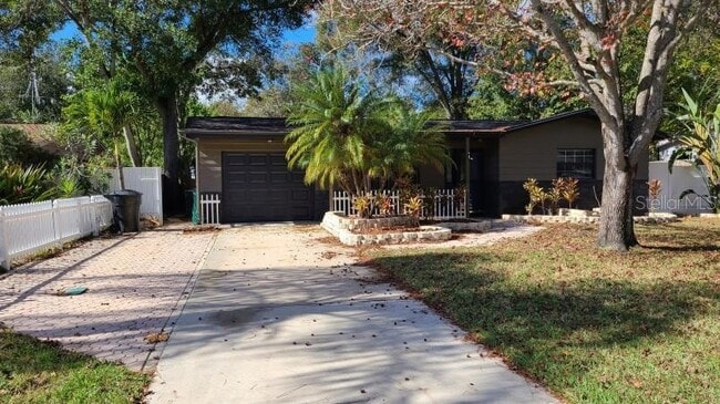 Photo - 1742 Cardinal Dr House