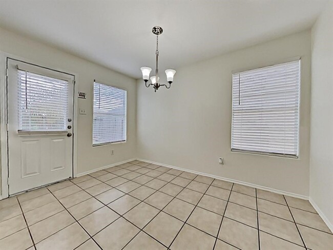 Foto del edificio - 6830 Shallow River Ct